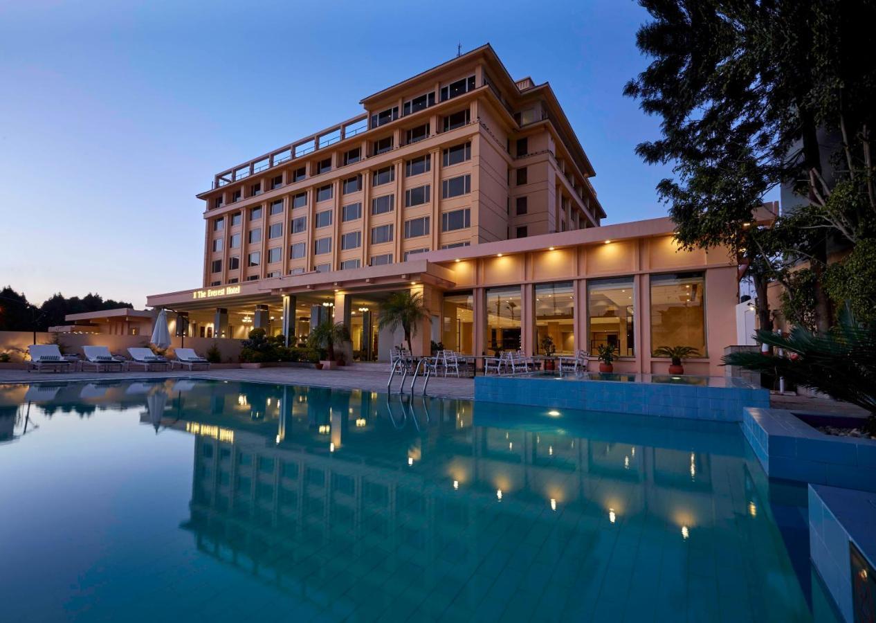 The Everest Hotel Katmandú Exterior foto